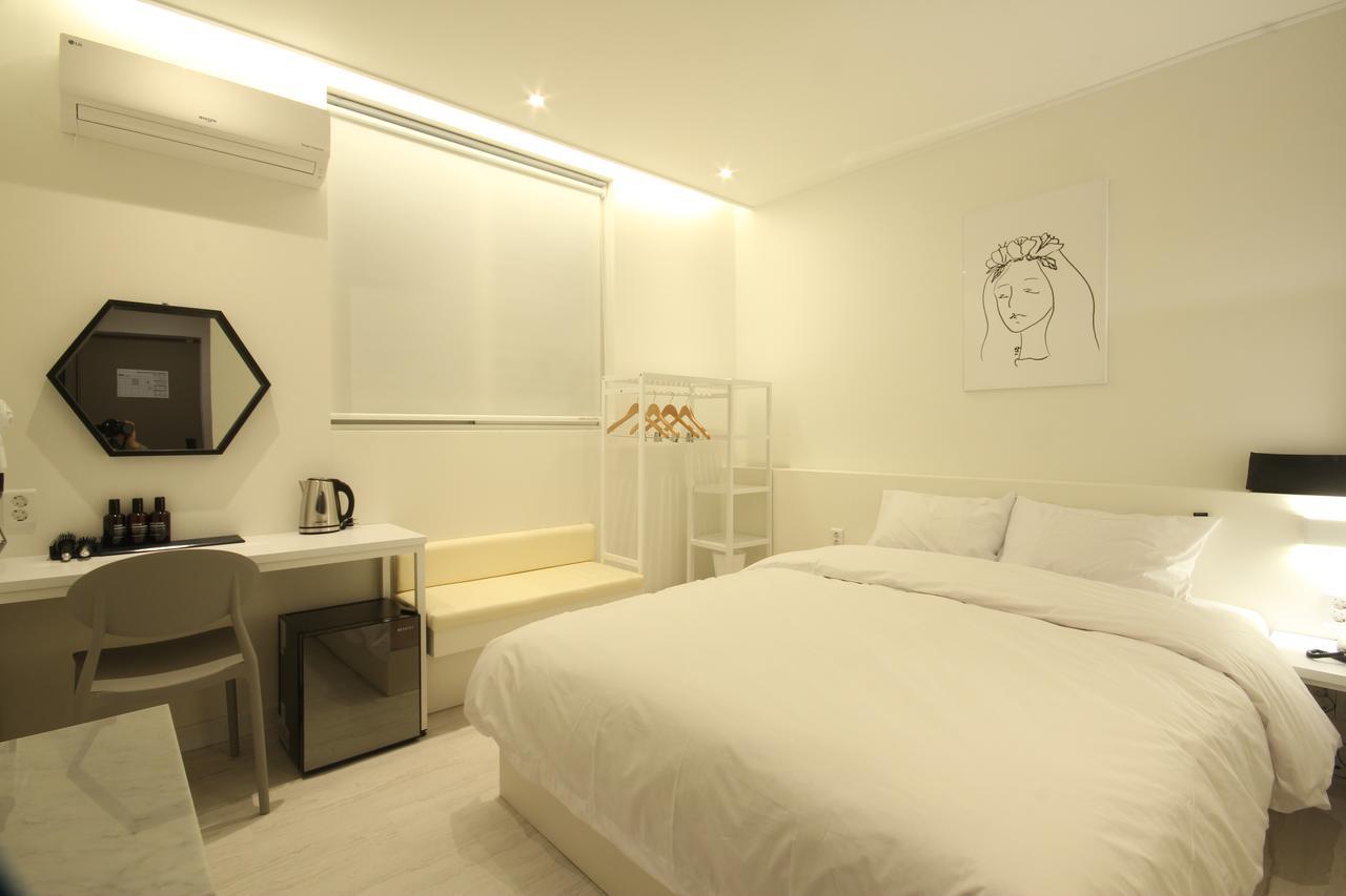 Hotel Yam Yeosu Hakdong מראה חיצוני תמונה