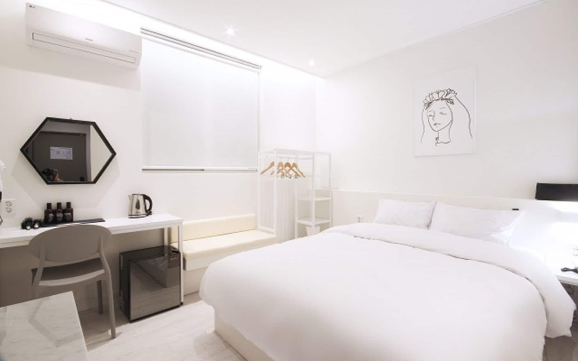 Hotel Yam Yeosu Hakdong מראה חיצוני תמונה